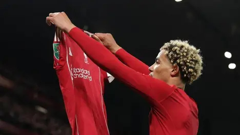 阿斯顿维拉欧联杯挑战博洛尼亚:埃梅里双线作战保级战压力山大 阿斯顿维拉欧联杯挑战博洛尼亚:埃梅里双线作战保级战压力山大